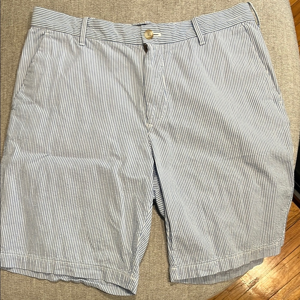 Izod Gray Flat Front Shorts Lightweight Cotton